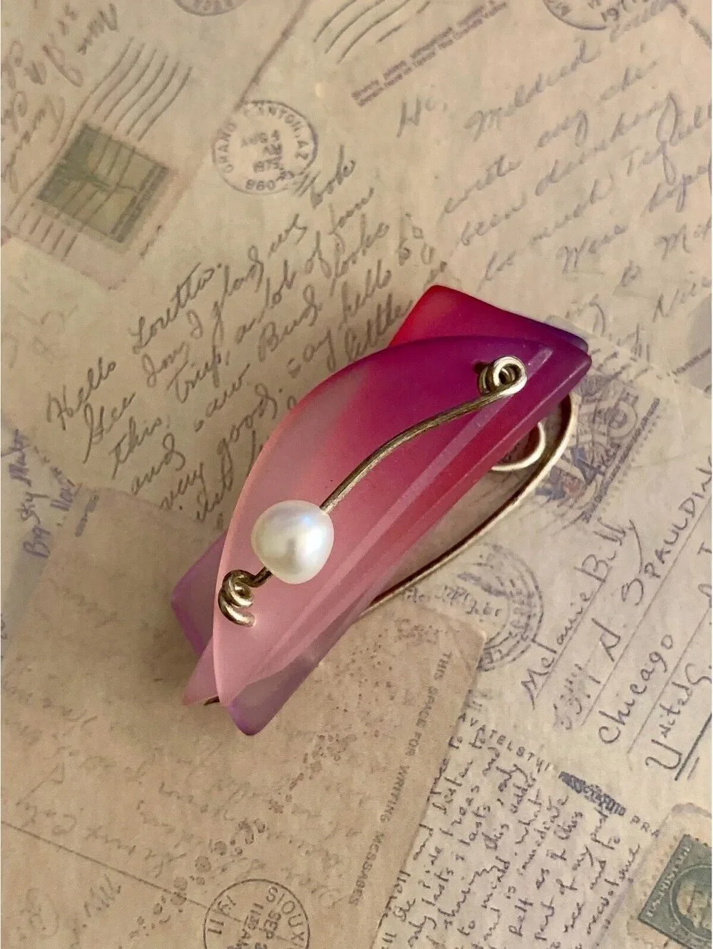 Vintage Modernist Abstract Gradient Pink Purple Lucite Shawl Pin Sweater Brooch